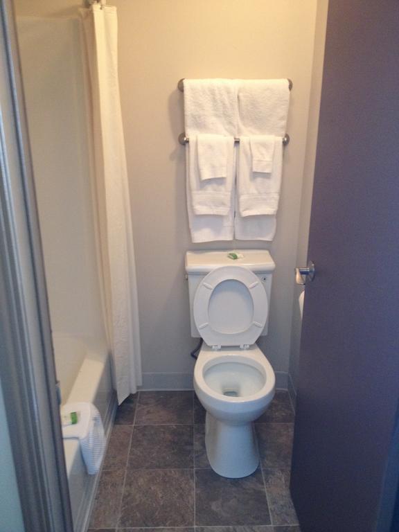 Chubby'S Bar & Motel Belle Plaine Room photo
