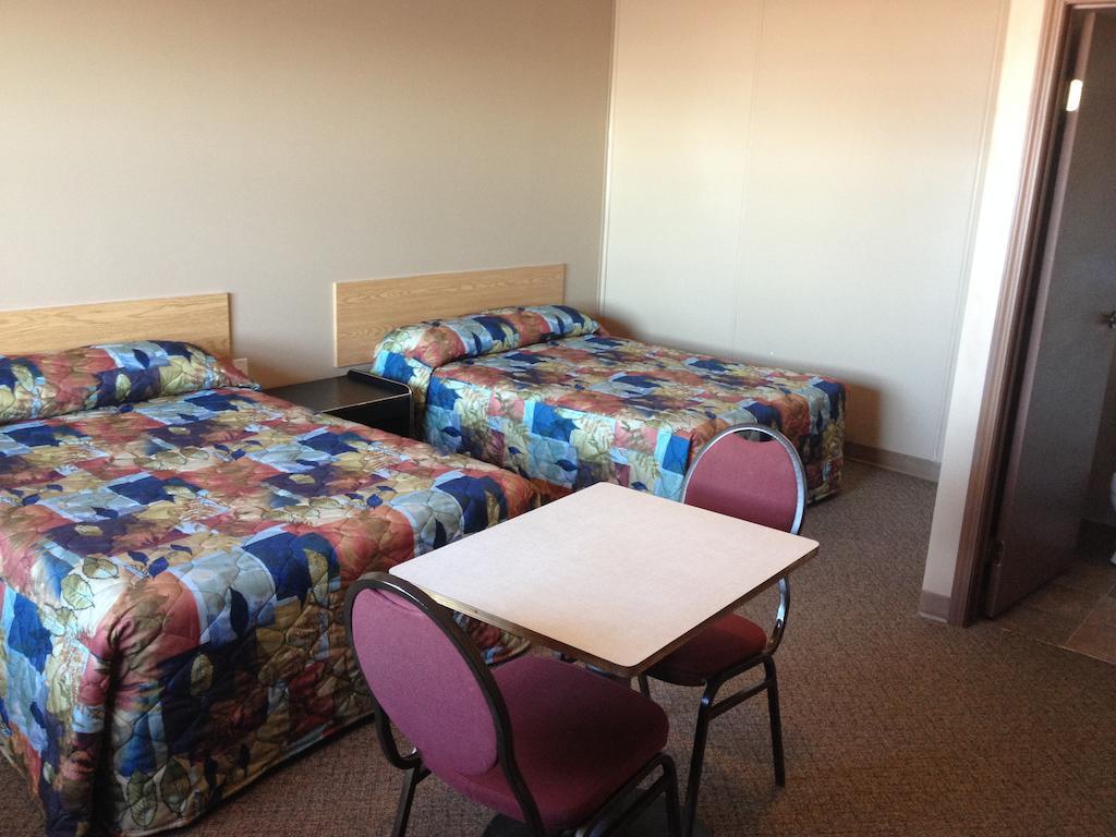 Chubby'S Bar & Motel Belle Plaine Room photo