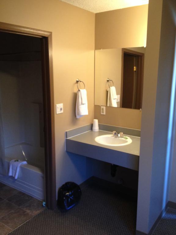 Chubby'S Bar & Motel Belle Plaine Room photo
